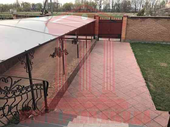 Продаж 3-поверховий Будинок з ділянкою 9 сот 320 кв.м  на Школьная Гора