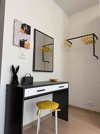 Оренда Квартира 1-кімнатна, 1/4 поверх на Дерегуса, 42 Київ