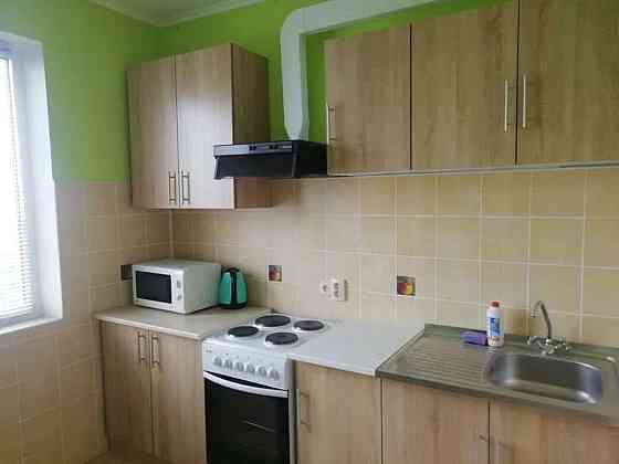 Оренда Квартира 3-кімнатна, 10/16 поверх на ул. Здолбуновская Київ