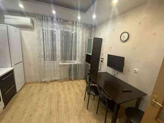 Оренда Квартира 2-кімнатна на ул. Михаила Драгоманова Kiev