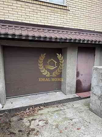 Продаж Будинок 4-кімнатний 