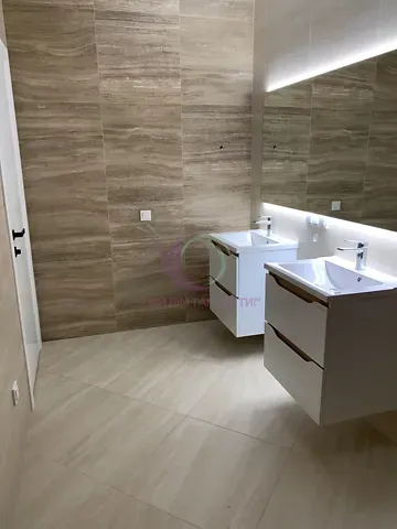 Продаж 4-поверховий   230 кв.м 6 кімн. на Румунська вулиця 30Г Чернівці - фото 9