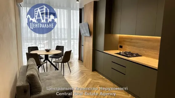 Продаж 1к Квартира 40.5 кв.м вул. Буковинська 62-А Чернівці