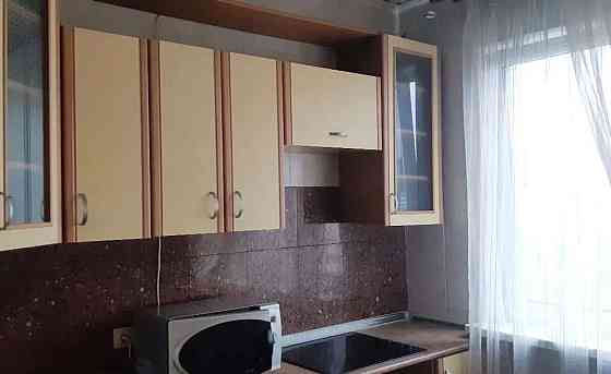 Оренда Квартира 2-кімнатна, 12/12 поверх на Харьковское шоссе Київ