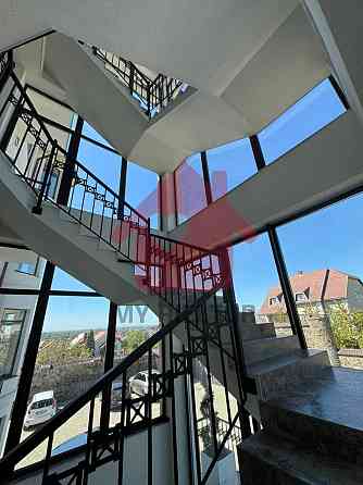 Продаж двокімнатної квартири в комплексі бізнес класу. Uzhhorod