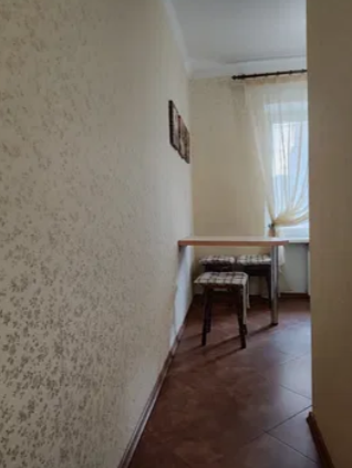 Оренда Квартира 1-кімнатна, 4/5 поверх на Машинобудівна, 24 Киев