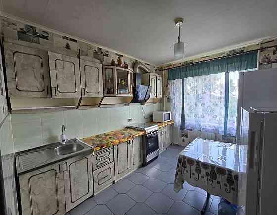 Продаж Квартира 4-кімнатна, 5/9 поверх на Варейкиса ул., 2 Дніпро