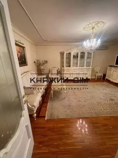 Простора трикімнатна квартира в престижному центрі Києва. №21145306 Київ - фото 2