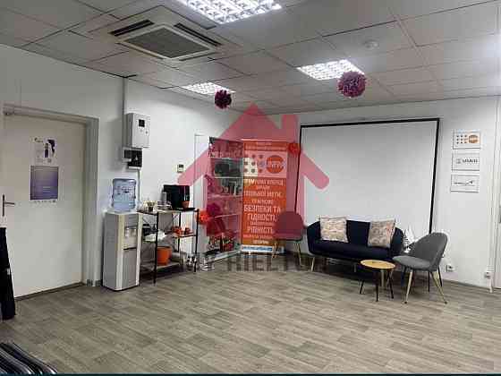 Оренда приміщення вільного призначення на Поштова пл. поверх - 1 Uzhhorod