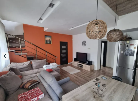 Продается 2-х этажный дом с ремонтом в центре Червоного хутора! Лиманка