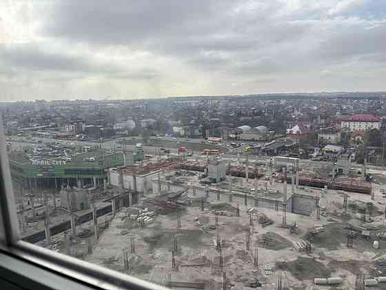 Продаж Квартира 3-кімнатна, 16/16 поверх на Зодчих вул., д. 44 Київ