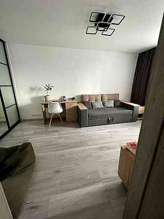 Продаж Квартира 2-кімнатна, 9/9 поверх на Малишка Андрія вул., д. 13-А Kiev