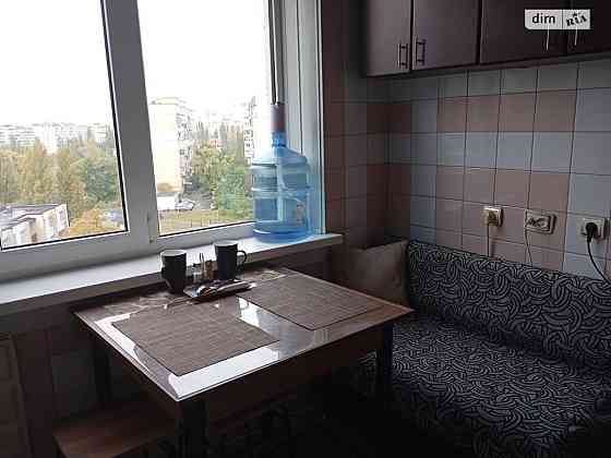 Оренда Квартира 3-кімнатна, 8/9 поверх на Прирічна, 19 Kiev