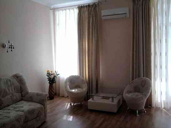 Оренда Квартира 1-кімнатна, 3/5 поверх на ул. Саксаганского, 1 Киев