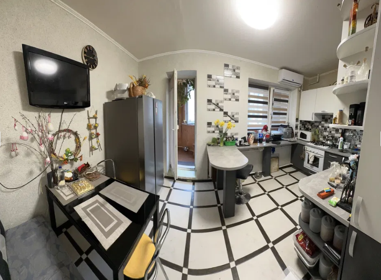 Продам 4-х комнатную квартиру с ремонтом на ул.Заболотного-Сахарова (п.Котовского) Одеса - фото 10