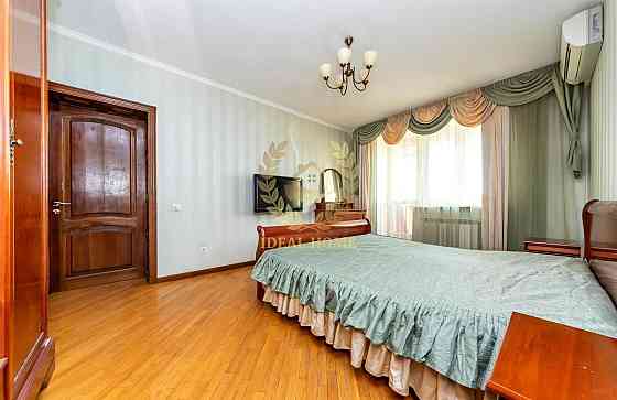 Продаж 3к. квартири, м. Харківська Київ