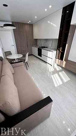 Продаж Квартира 1-кімнатна, 8/8 поверх на Київська Чернівці