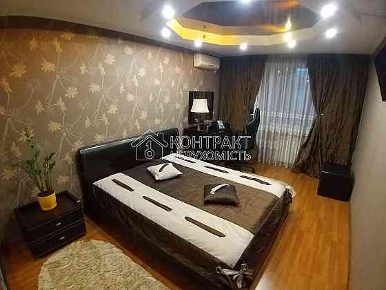 Продаж Квартира 3-кімнатна, 5/5 поверх на вул. Світла Харьков