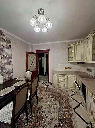 Продаж Квартира 3-кімнатна, 5/17 поверх на Валерія Лобановського вул., д. 15/7 Kiev