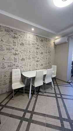 Продаж Квартира 3-кімнатна, 6/12 поверх на Владимирская ул., 1 Dnipro