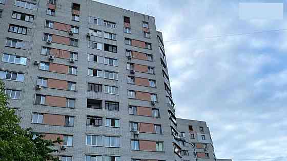 Продаж Квартира 2-кімнатна, 3/14 поверх на Верховинця Василя вул., д. 10 Київ