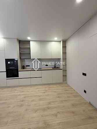 Продаж Квартира 1-кімнатна, 14/20 поверх на вул. Олександра Олеся Київ