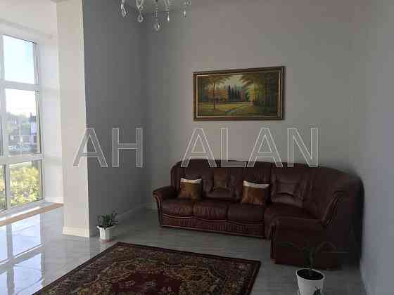 Продаж Будинок 5-кімнатний на вул. Свободи Гатне