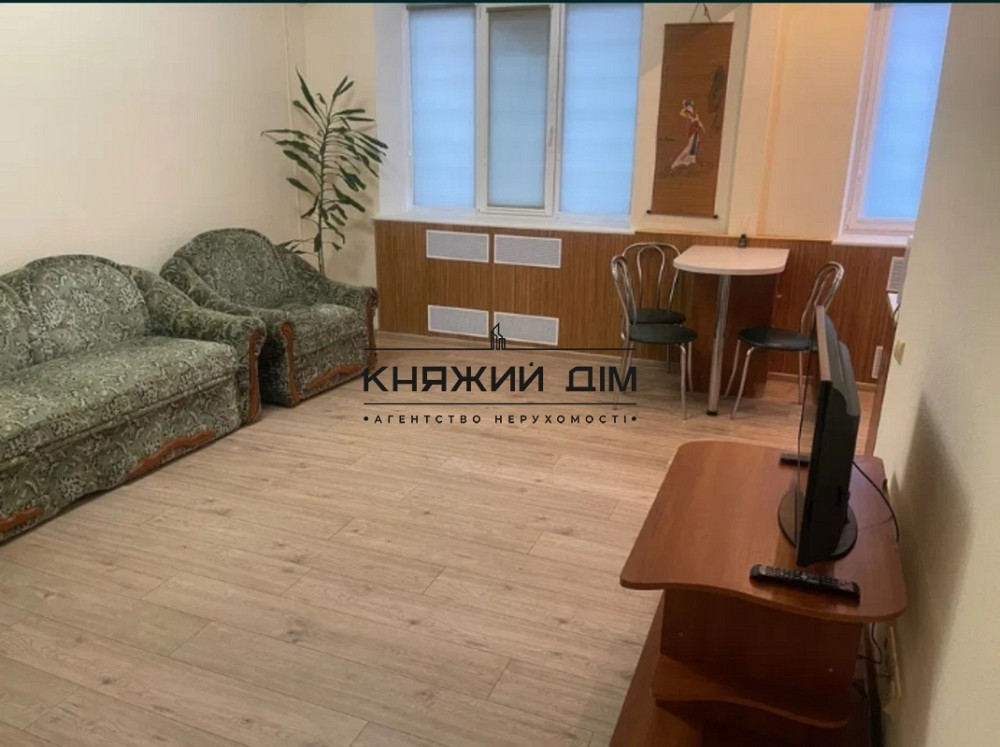 Оренда Квартира 1-кімнатна, 1/5 поверх на Кустанайская ул. Київ - фото 1