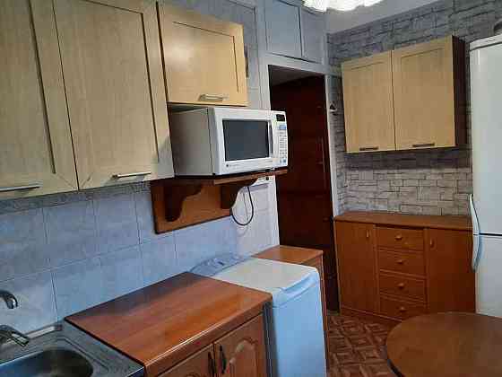 Оренда Квартира 3-кімнатна, 2/5 поверх на ул. Владимира Сальского Kiev