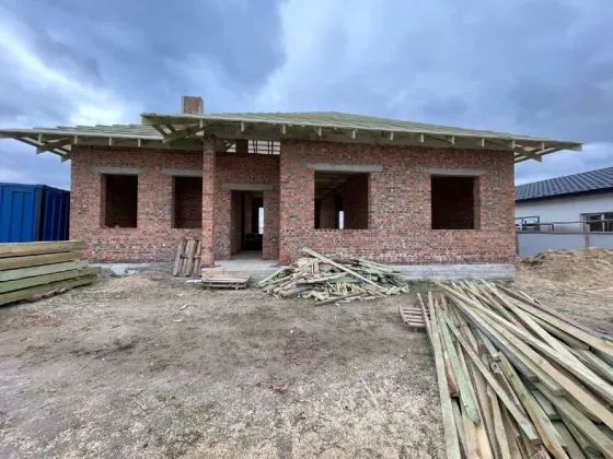 For sale 1-storey House with land 7.4 ares 126 sq.m 3 rooms at Струмівка Luts'k