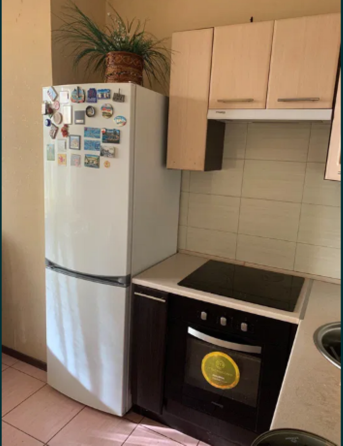 Продаж Квартира 2-кімнатна, 8/16 поверх на Массив Радужный, 1 Одеса