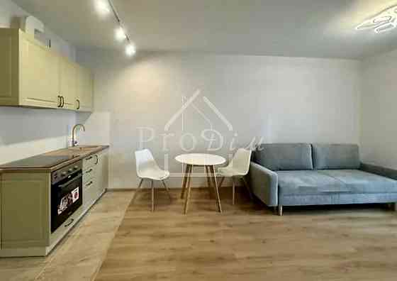 Продаж Квартира 2-кімнатна, 6/25 поверх на Дніпровська набережна, 18б Kiev