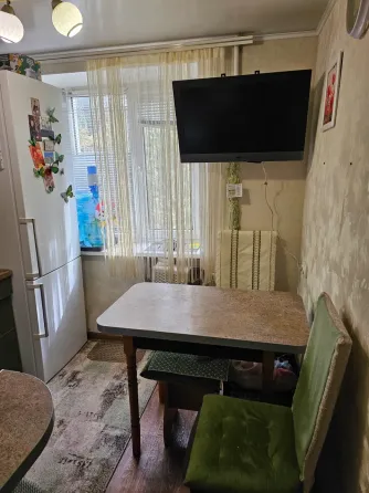 Продаж 2к Квартира 45 кв.м осенняя 3 Дніпро