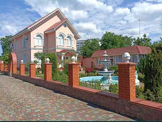 Продаж 2-поверховий Будинок з ділянкою 19 сот 240 кв.м 7+ кімн. на Миру Житомир