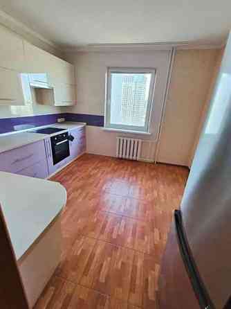 Оренда Квартира 2-кімнатна, 15/25 поверх на ул. Урловская, 38 Kiev