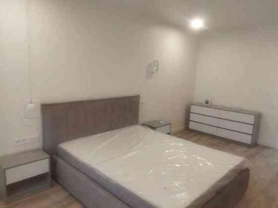 Оренда Квартира 1-кімнатна, 23/25 поверх на ул. Глубочицкая Киев