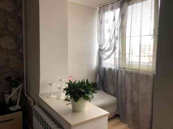 Оренда Квартира 2-кімнатна, 13/28 поверх на Ахматовой Анны ул. Киев