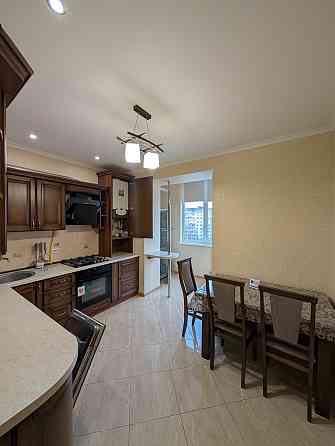 Оренда Квартира 3-кімнатна, 6/10 поверх на Вовчинецька вул., 219 Івано-Франківськ