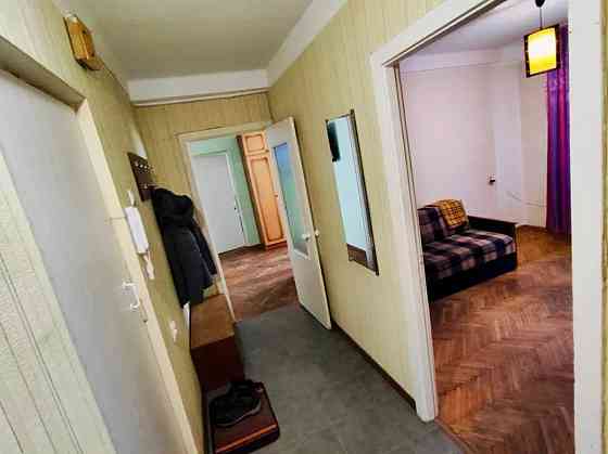 Оренда Квартира 3-кімнатна, 5/9 поверх на Ентузастів, 7/1 Kiev