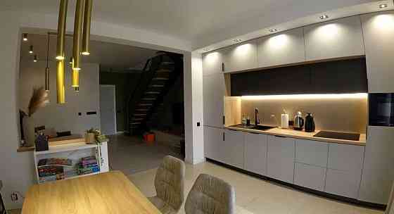 Оренда Квартира 3-кімнатна, 2/2 поверх Київ