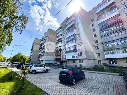 Продаж 3к Квартира 82 кв.м Відродження проспект 9 Луцьк - фото 1