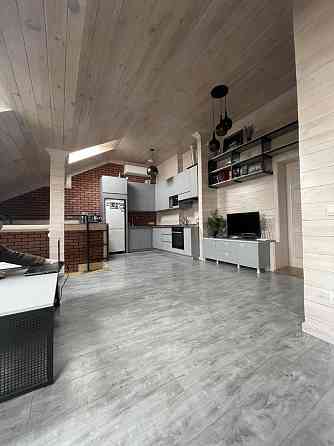 Продаж Квартира 3-кімнатна, 5/5 поверх на вул. Захисників Маріуполя Рівне