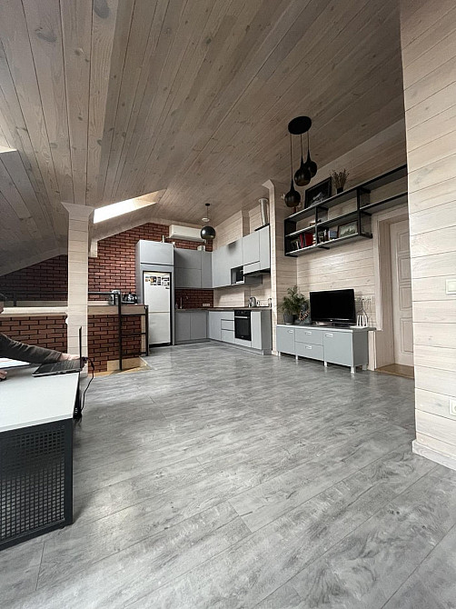 Продаж Квартира 3-кімнатна, 5/5 поверх на вул. Захисників Маріуполя Рівне - фото 3