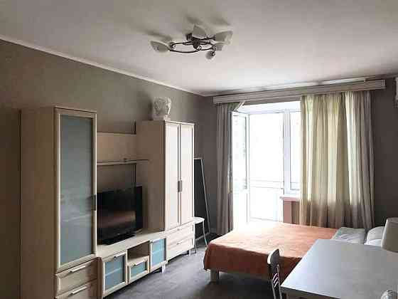 Оренда Квартира 1-кімнатна, 8/9 поверх на ул. Малая Житомирская Киев