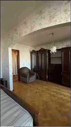 Оренда Квартира 3-кімнатна, 9/9 поверх на вул. Малютенка, 23 Київ