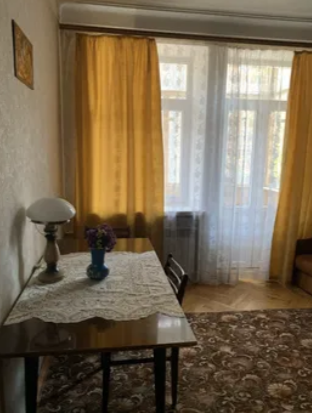 Оренда Квартира 1-кімнатна, 2/5 поверх на Авіаконструкторська, 3/11 Київ