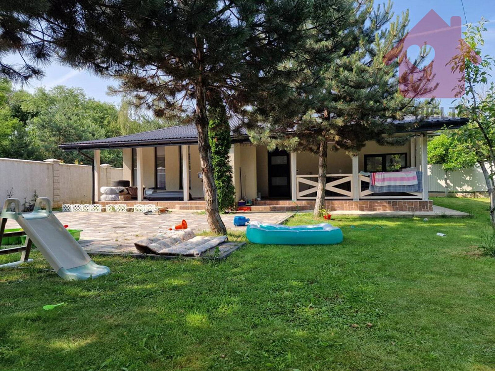 Продаж будинку біля річки! Uzhhorod - photo 1