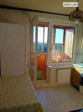 Оренда Квартира 3-кімнатна, 10/10 поверх на ул. Генерала Жмаченко, 4 Київ