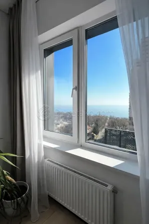 For sale 3-room Apartment 57 sq.m Литературная, 10 Odessa
