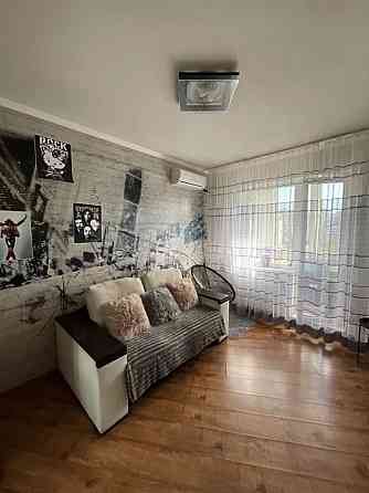 Продаж Квартира 1-кімнатна, 8/9 поверх на Дмитра Луценка вул., 5 Київ